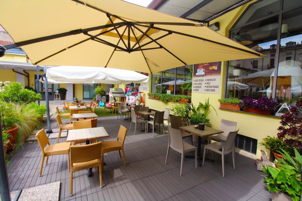 VENDITA – CEDESI ATTIVITà BAR – LUINO&nbsp;CENTRO