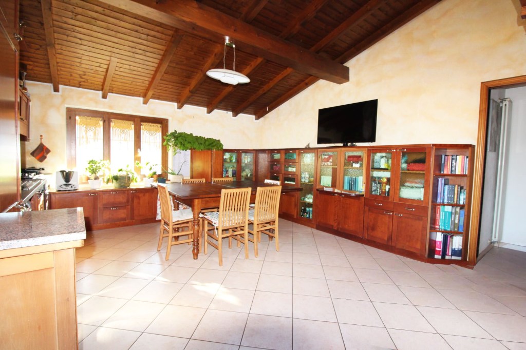 APPARTAMENTO MONTEGRINO VALTRAVAGLIA