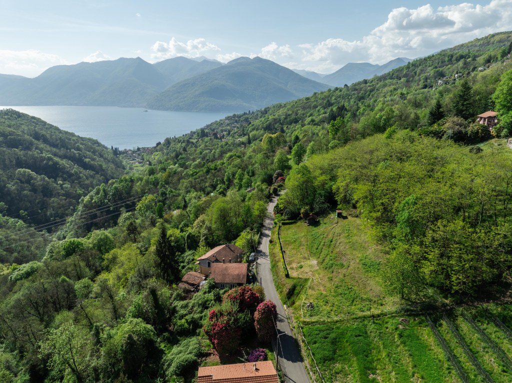 TERRENO EDIFICABILE – VILLA o 2 vILLETTE VISTA&nbsp;LAGO